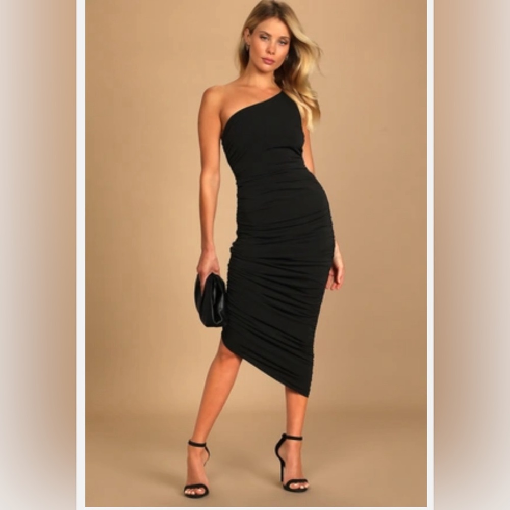 Lulus Total Appeal Black Ruched One Shoulder Bodycon Midi Dress